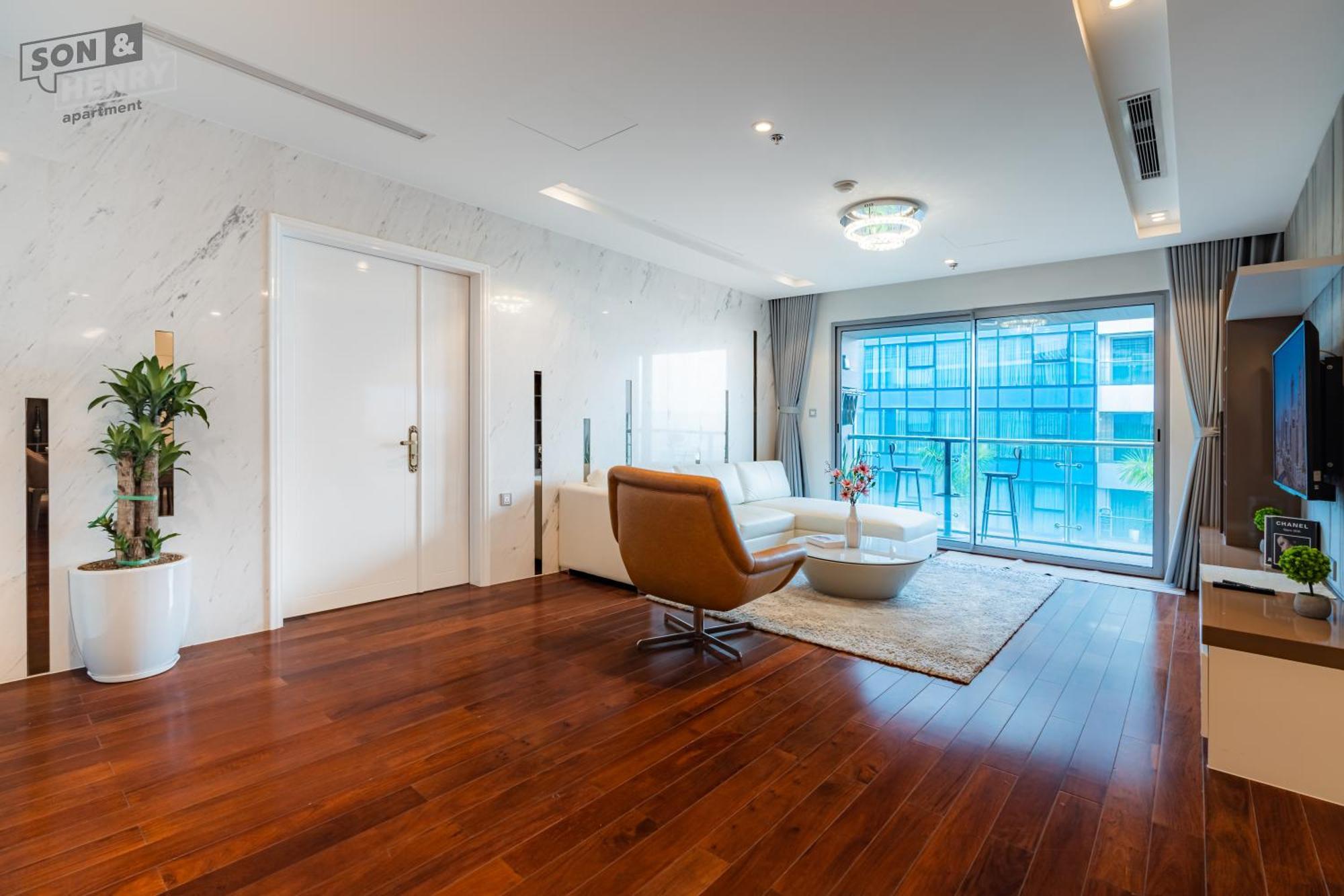 Apartment Vincom Center Dong Khoi District 1 *